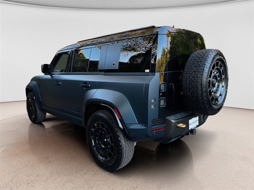 New 2026 Land Rover Defender 110 OCTA image 5