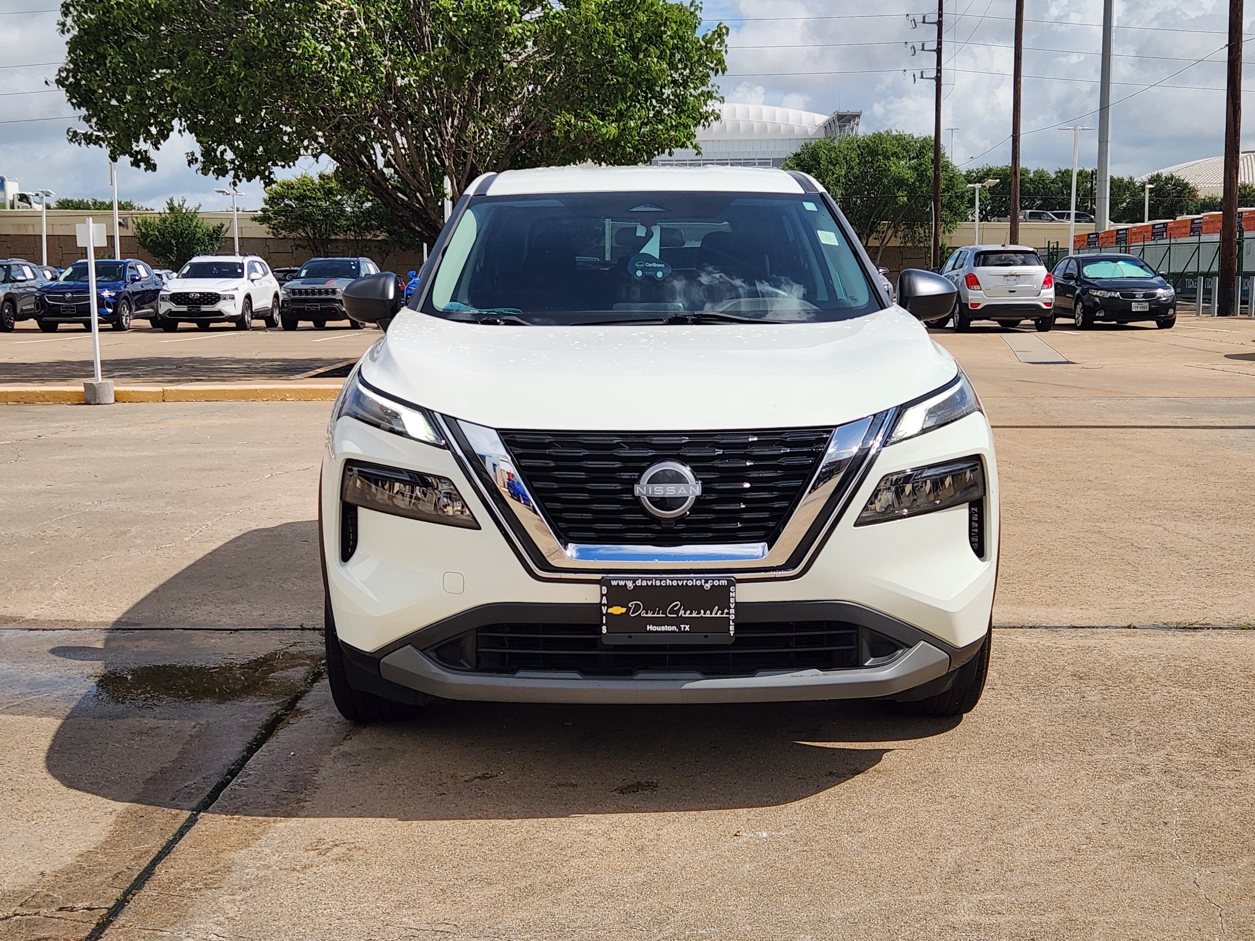 Used 2023 Nissan Rogue S AWD/4WD image 3