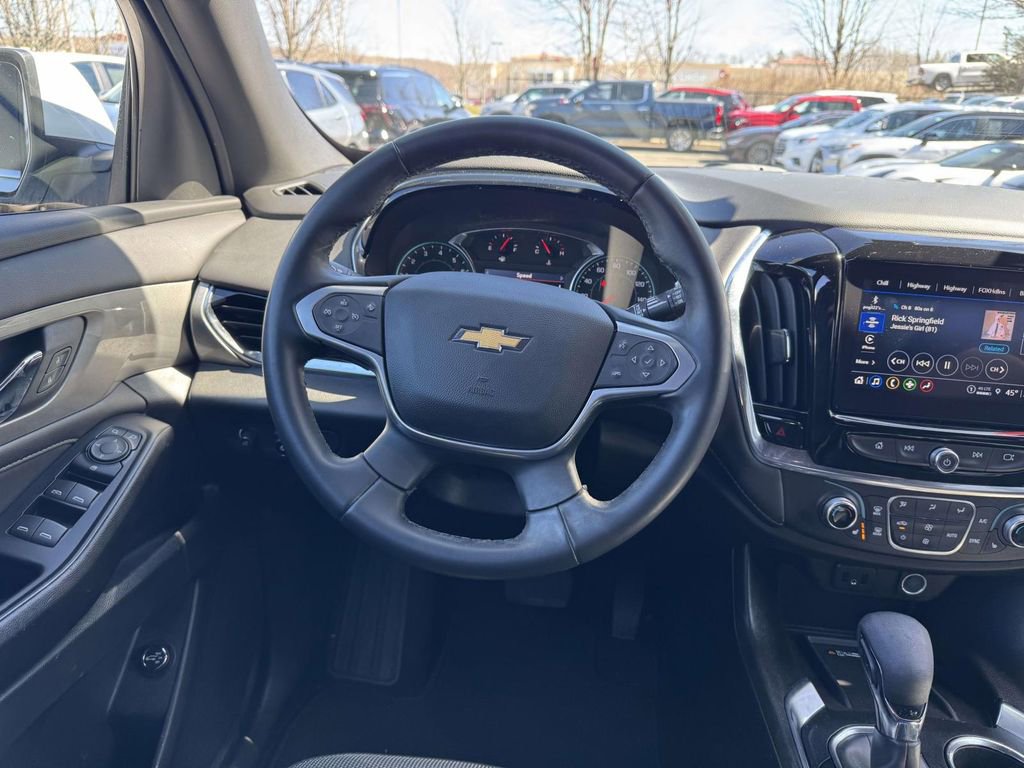 Used 2023 Chevrolet Traverse LT AWD/4WD image 11
