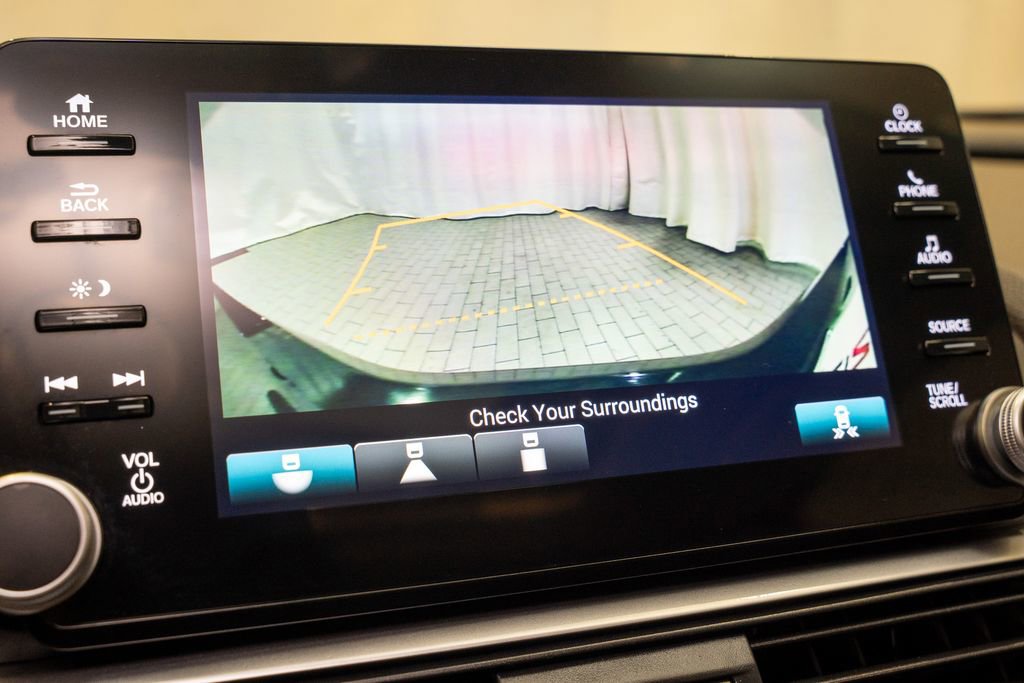 Used 2020 Honda Accord EX image 13