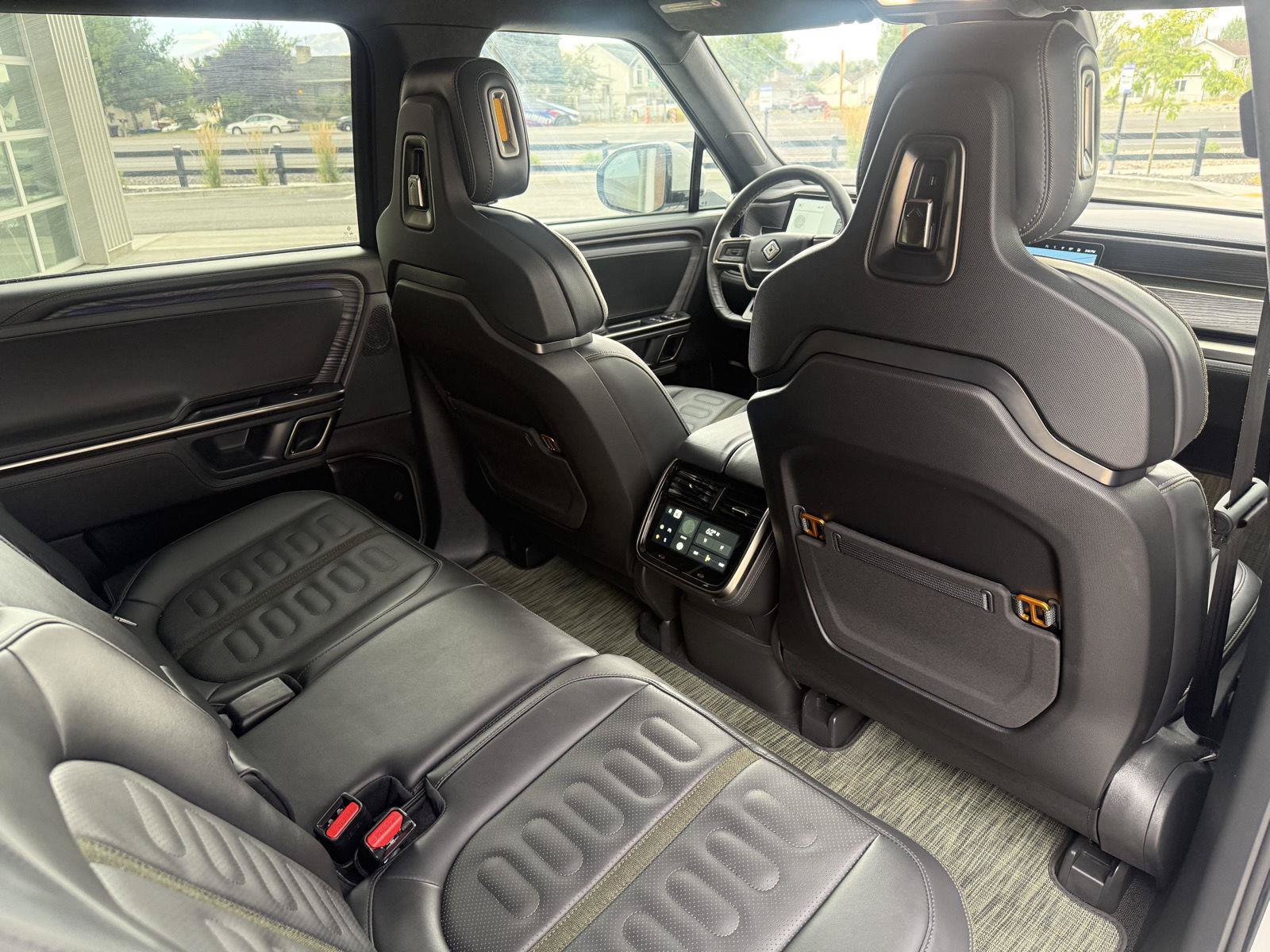 Used 2023 Rivian R1S Adventure AWD/4WD image 20