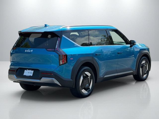 Certified 2026 Kia EV9 Wind AWD/4WD image 7