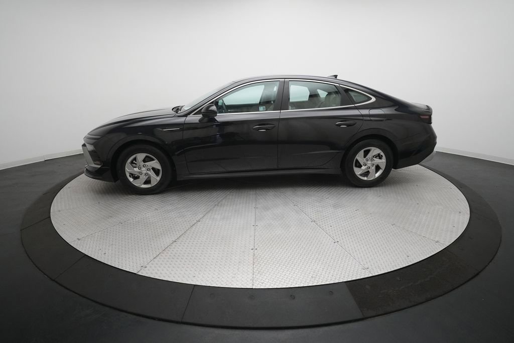 Used 2025 Hyundai Sonata SE image 23