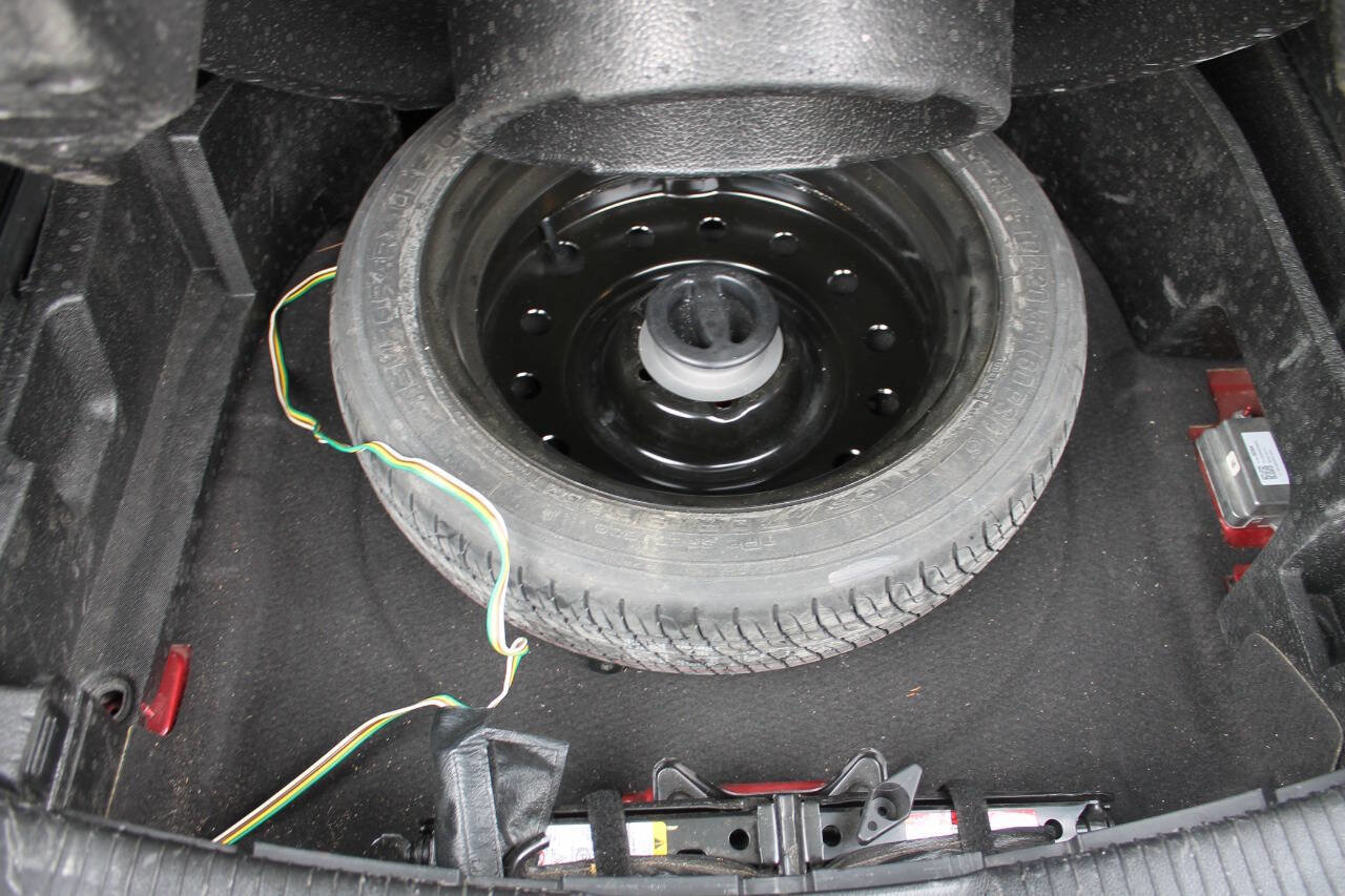 Used 2013 Chevrolet Captiva Sport LS image 25