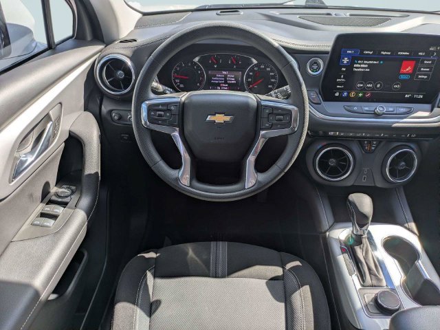 Used 2023 Chevrolet Blazer LT FWD image 17