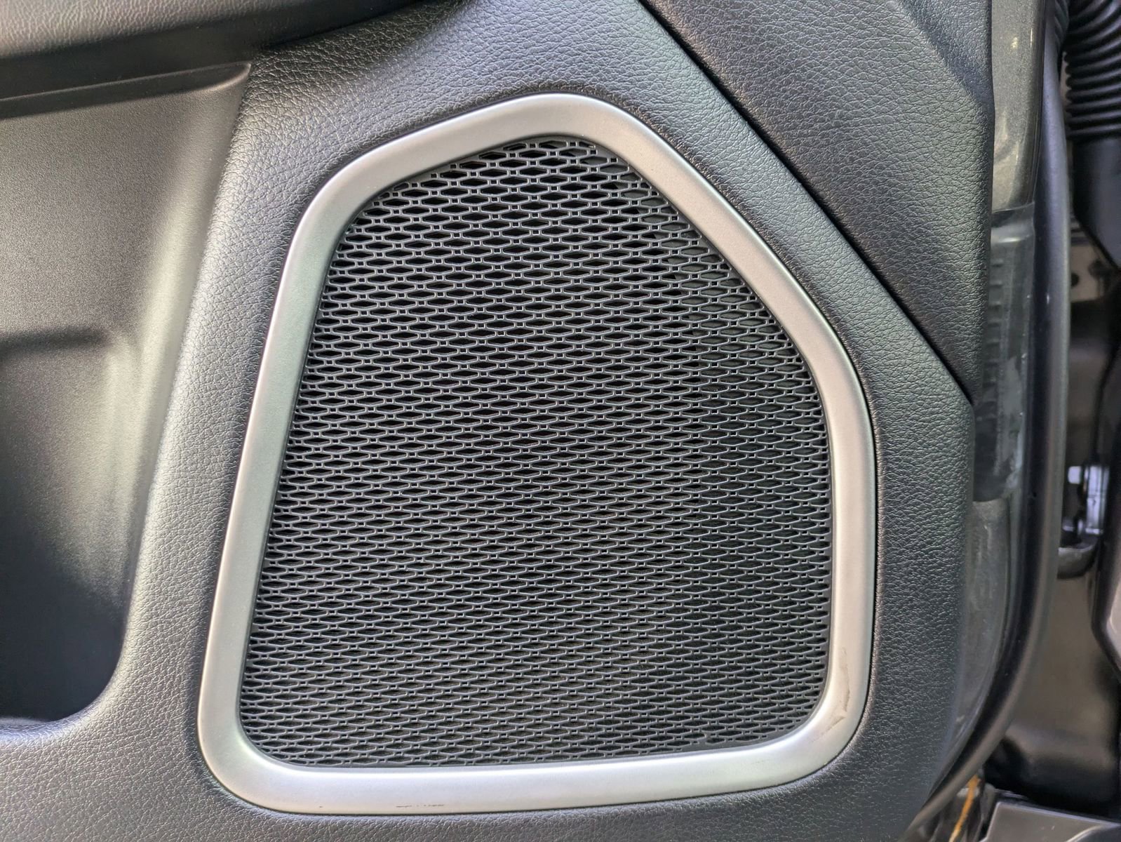 Used 2020 Jeep Compass Sport image 23