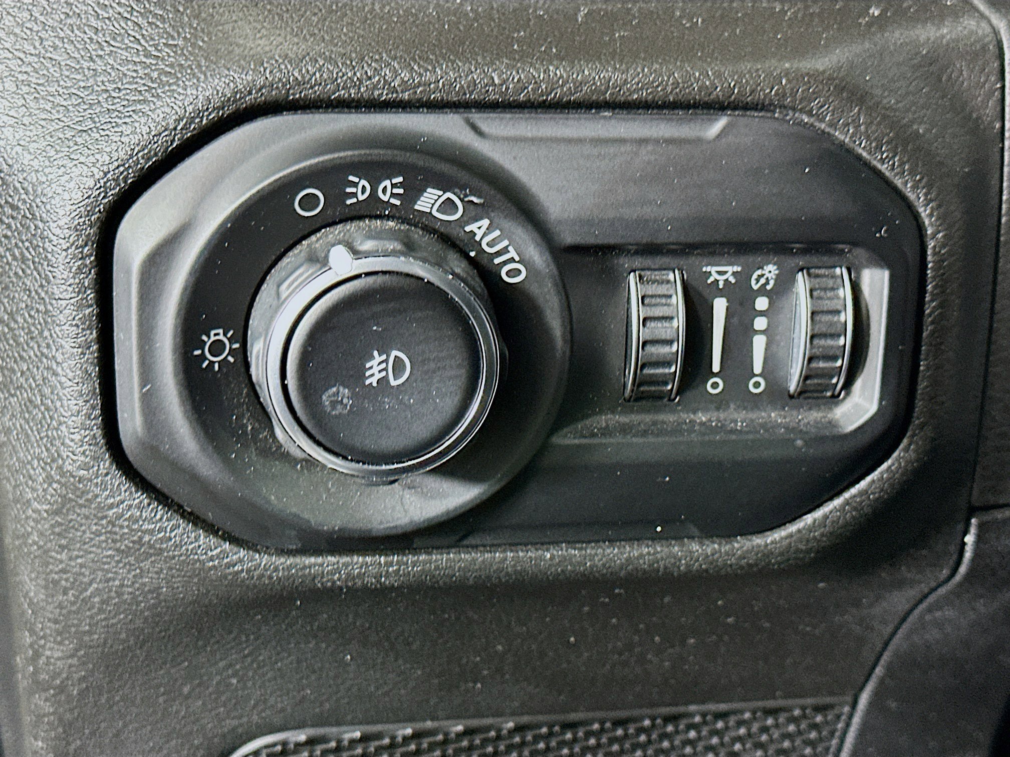 Used 2020 Jeep Wrangler Unlimited Sport S image 17