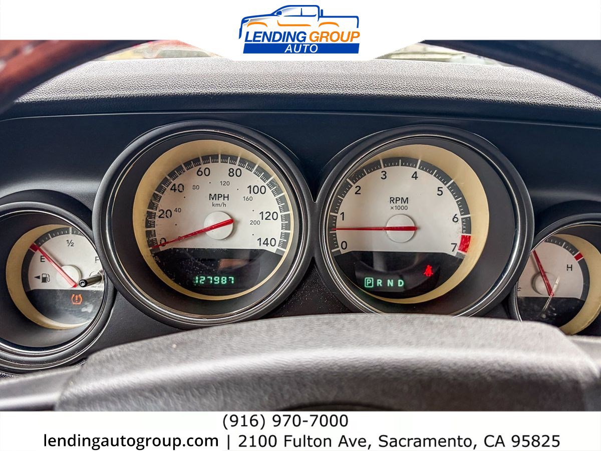 Used 2010 Dodge Challenger SE image 22