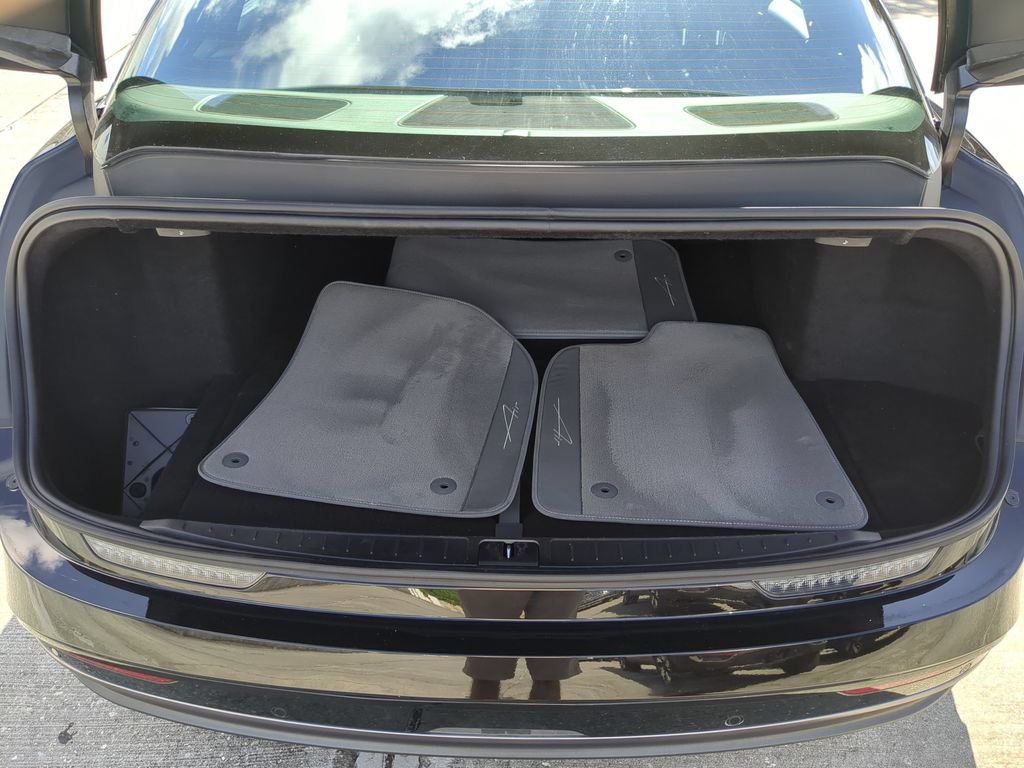 Used 2024 Lucid Air Pure RWD image 8