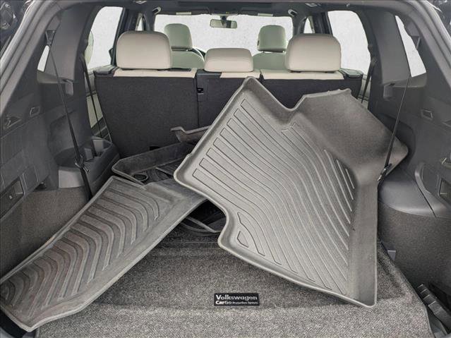 Used 2021 Volkswagen Tiguan SE R-Line image 6