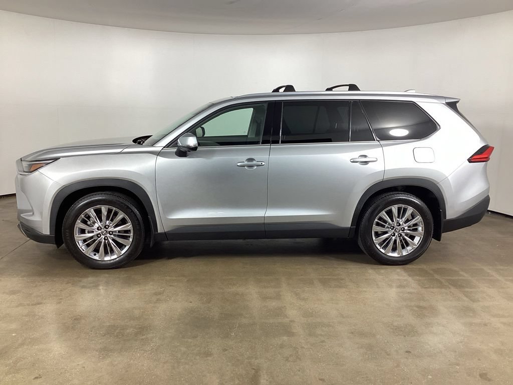 Used 2024 Toyota Grand Highlander AWD image 10