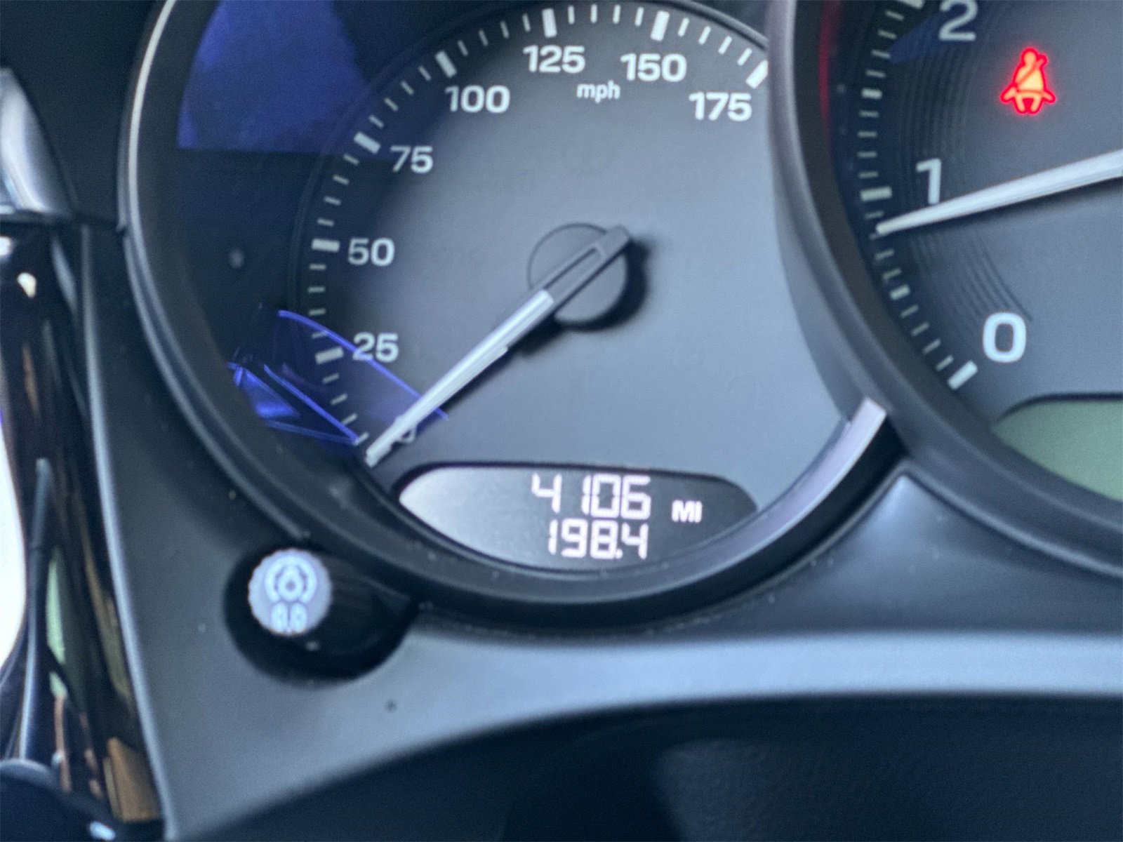 Used 2025 Porsche Macan image 30