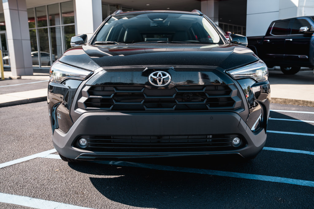 New 2026 Toyota Corolla Cross XLE w/ Convenience Package FWD image 2