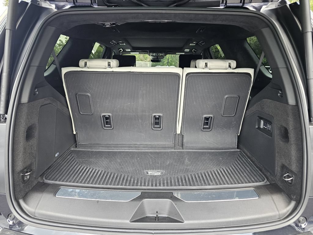 Certified 2025 Cadillac Escalade Premium Luxury Platinum w/ LPO, Floor Liner Package RWD image 13
