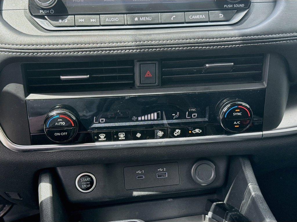 Used 2023 Nissan Rogue SV AWD/4WD image 17