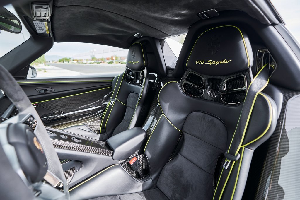 Used 2015 Porsche 918 Spyder image 59