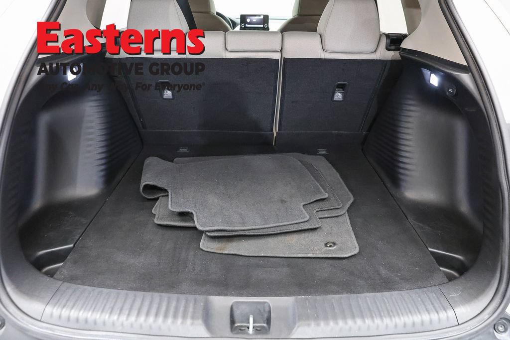 Used 2024 Honda HR-V LX image 9