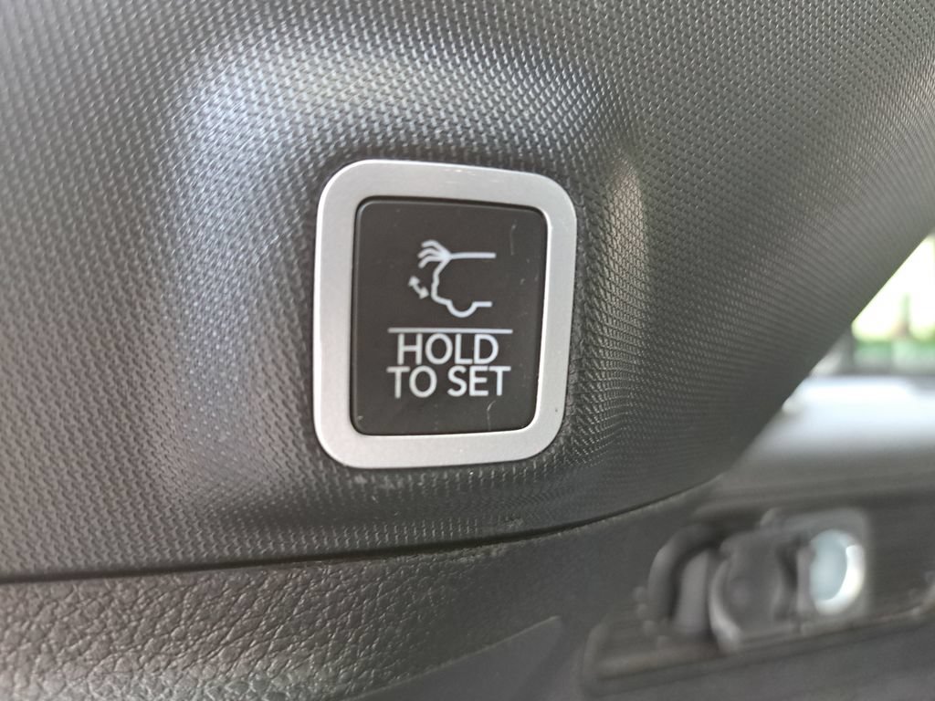 Certified 2024 Jeep Grand Cherokee Altitude AWD/4WD image 14