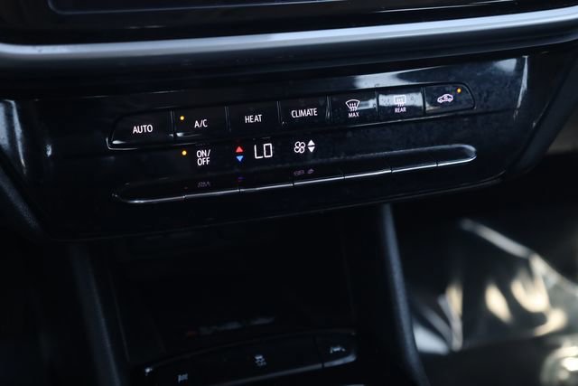 Used 2023 Chevrolet Bolt EUV LT image 18