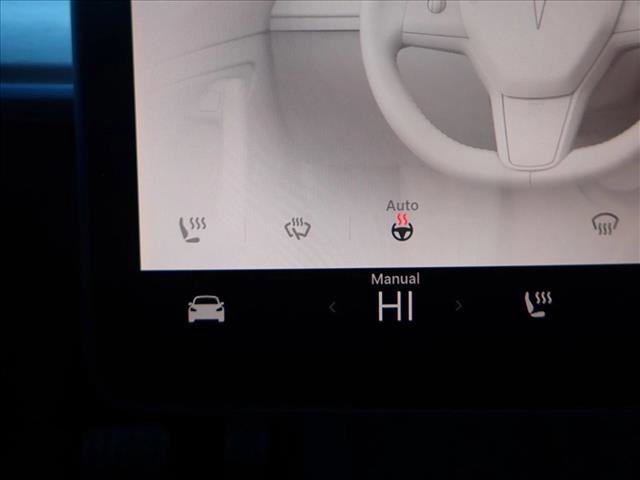 Used 2023 Tesla Model Y Performance image 22