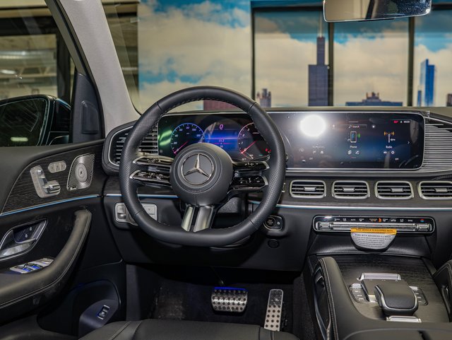 Used 2026 Mercedes-Benz GLS 450 4MATIC image 16