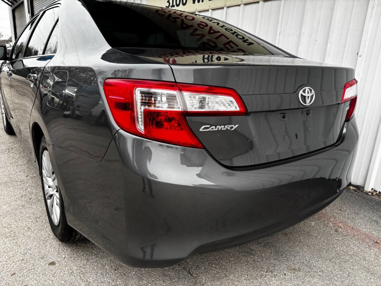 Used 2012 Toyota Camry LE image 8