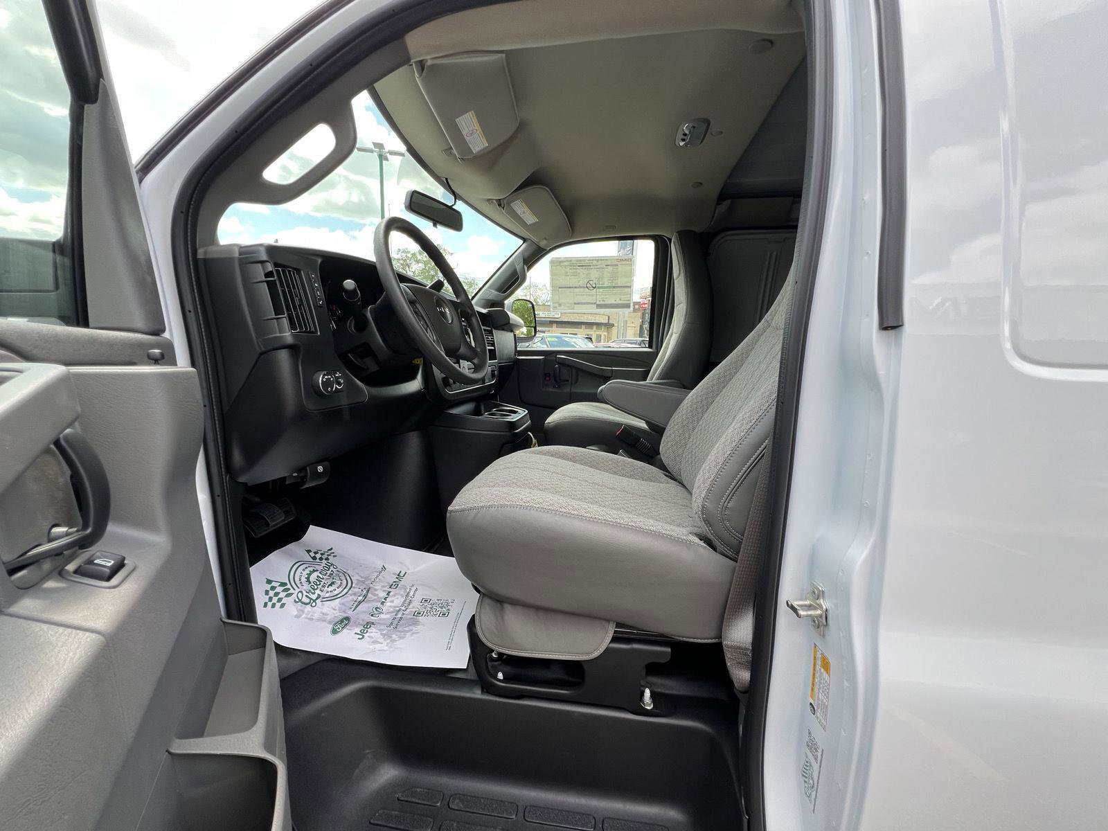 New 2026 GMC Savana 2500 Extended RWD image 16