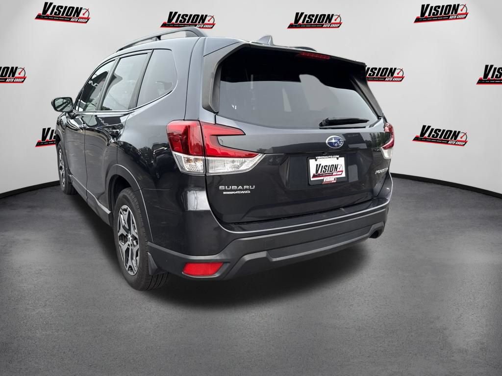 Used 2019 Subaru Forester Premium AWD/4WD image 8
