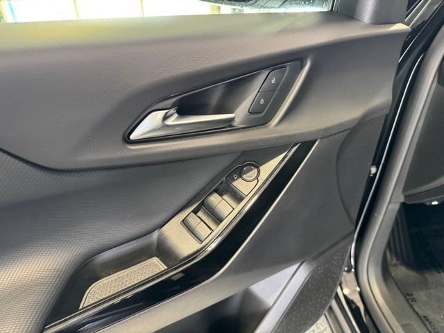 New 2026 Chevrolet Equinox LT FWD image 6