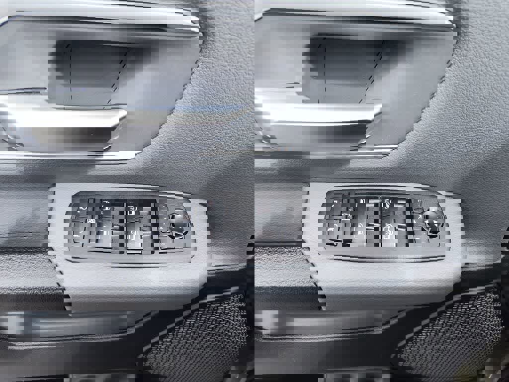 Used 2021 RAM 1500 Big Horn image 13