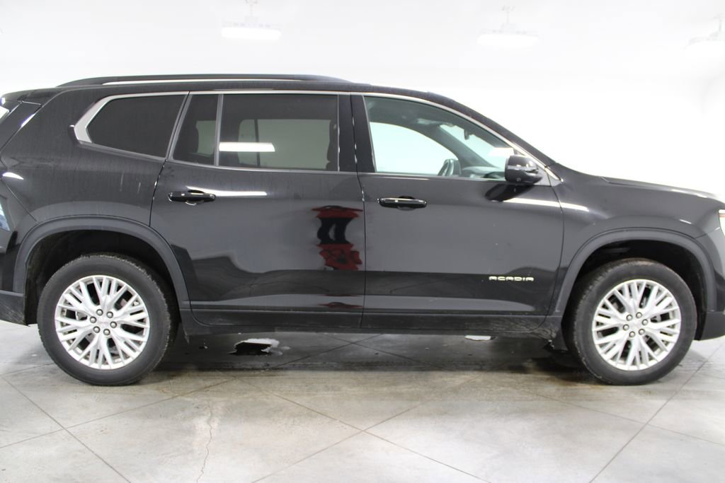 Used 2024 GMC Acadia Elevation image 11
