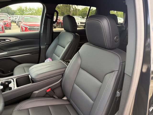 New 2026 Chevrolet Traverse LT w/ Midnight/Sport Edition FWD image 21