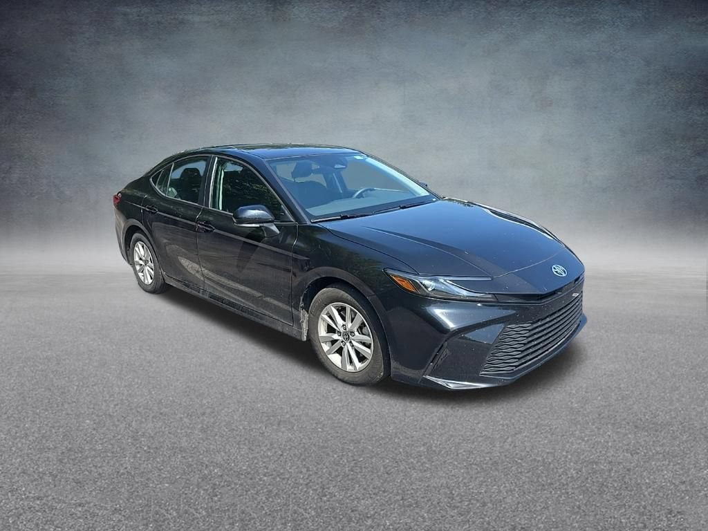 Used 2025 Toyota Camry LE FWD image 11