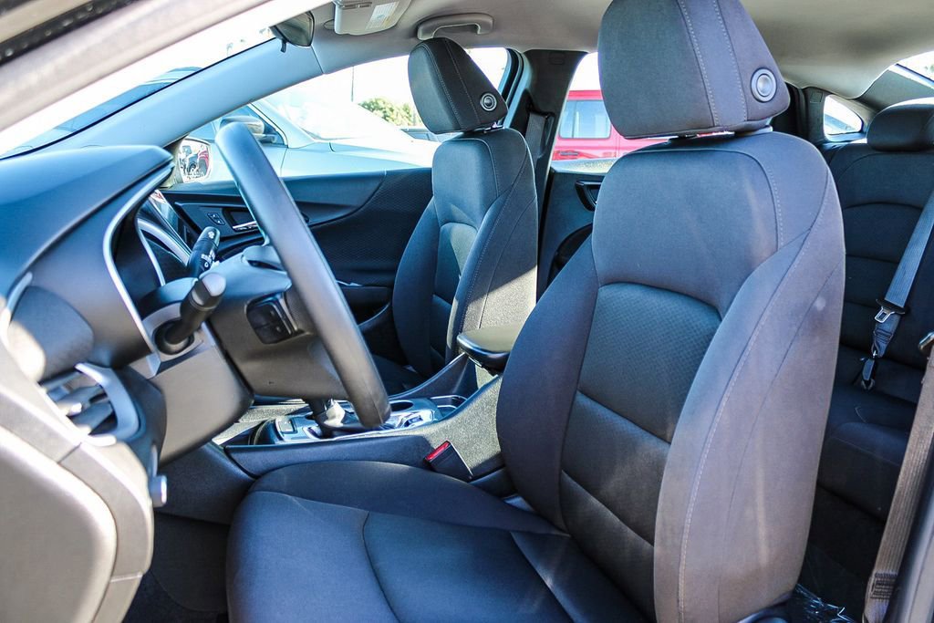 Used 2024 Chevrolet Malibu LS image 18