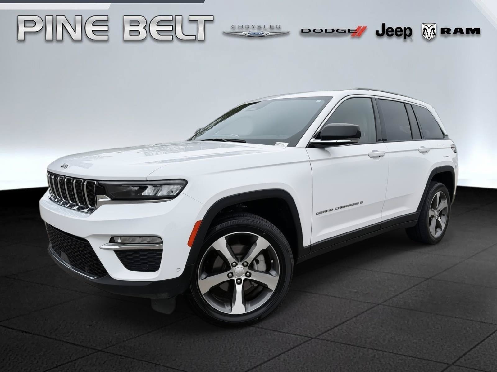 Certified 2023 Jeep Grand Cherokee Limited w/ Luxury Tech Group II