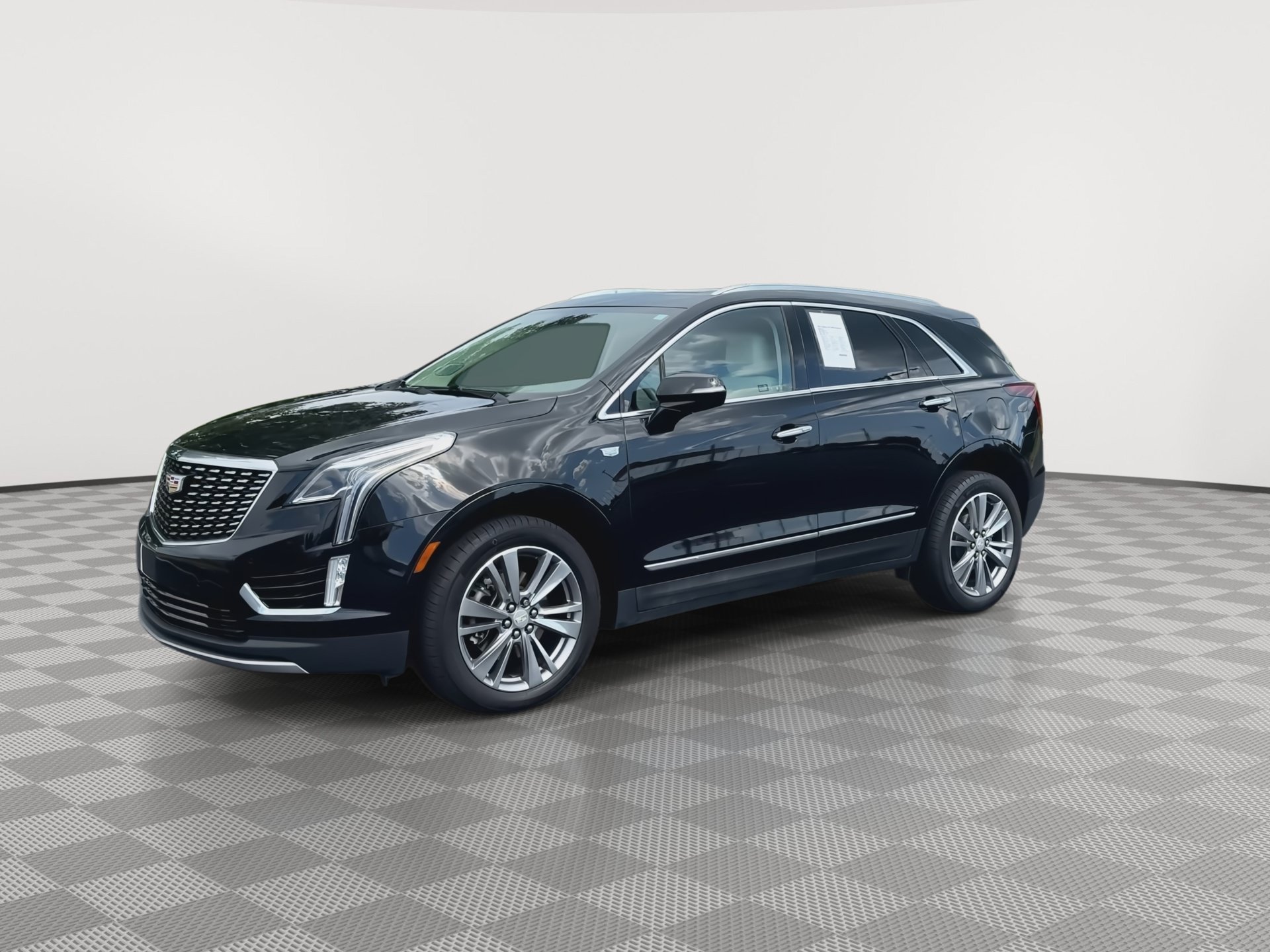 Certified 2023 Cadillac XT5 Premium Luxury AWD/4WD image 4