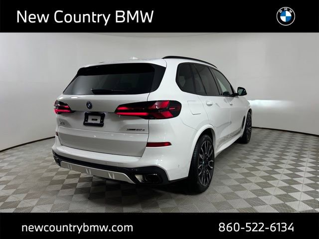 Used 2026 BMW X5 xDrive50e image 7