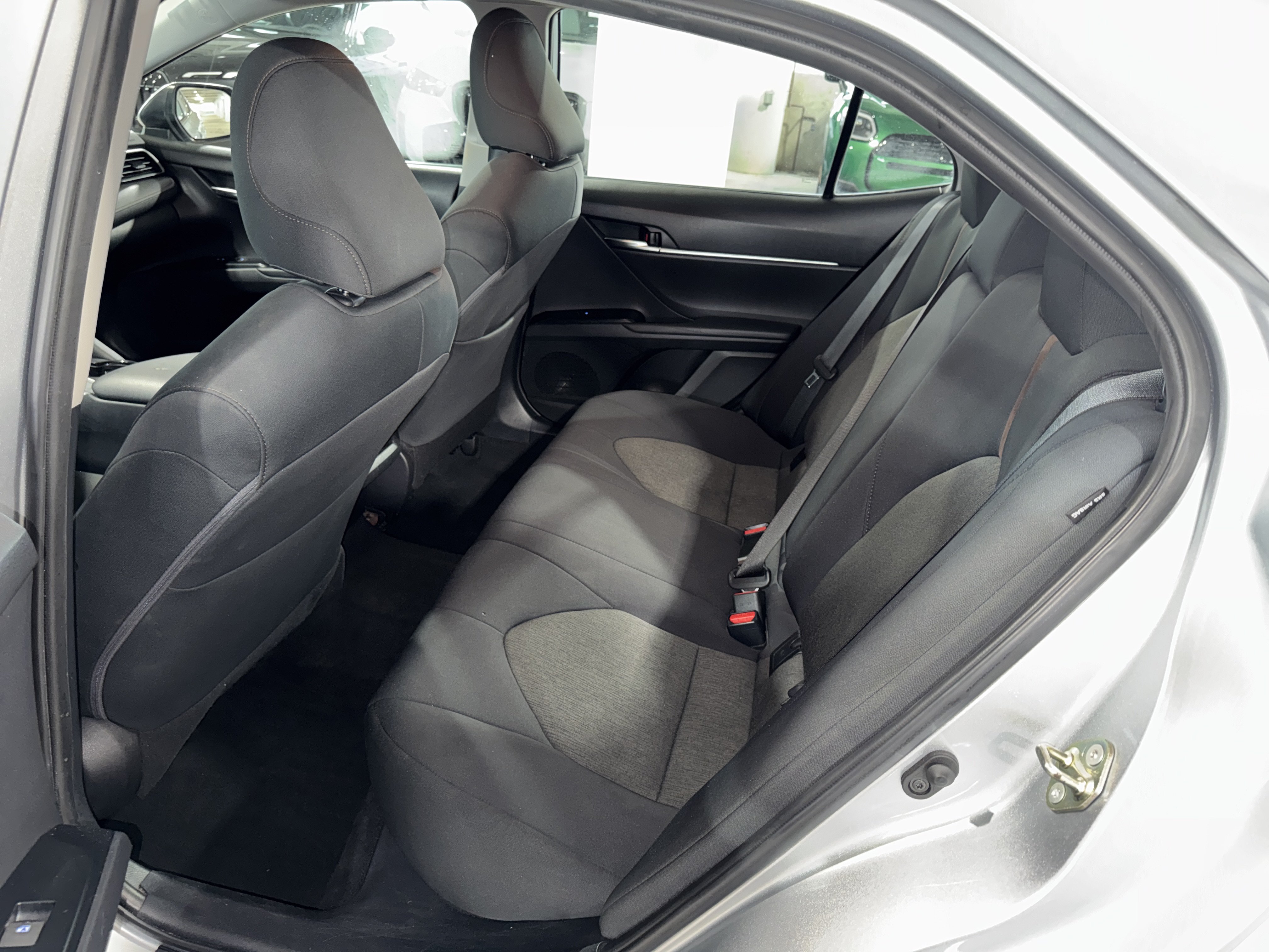 Used 2020 Toyota Camry LE FWD image 15