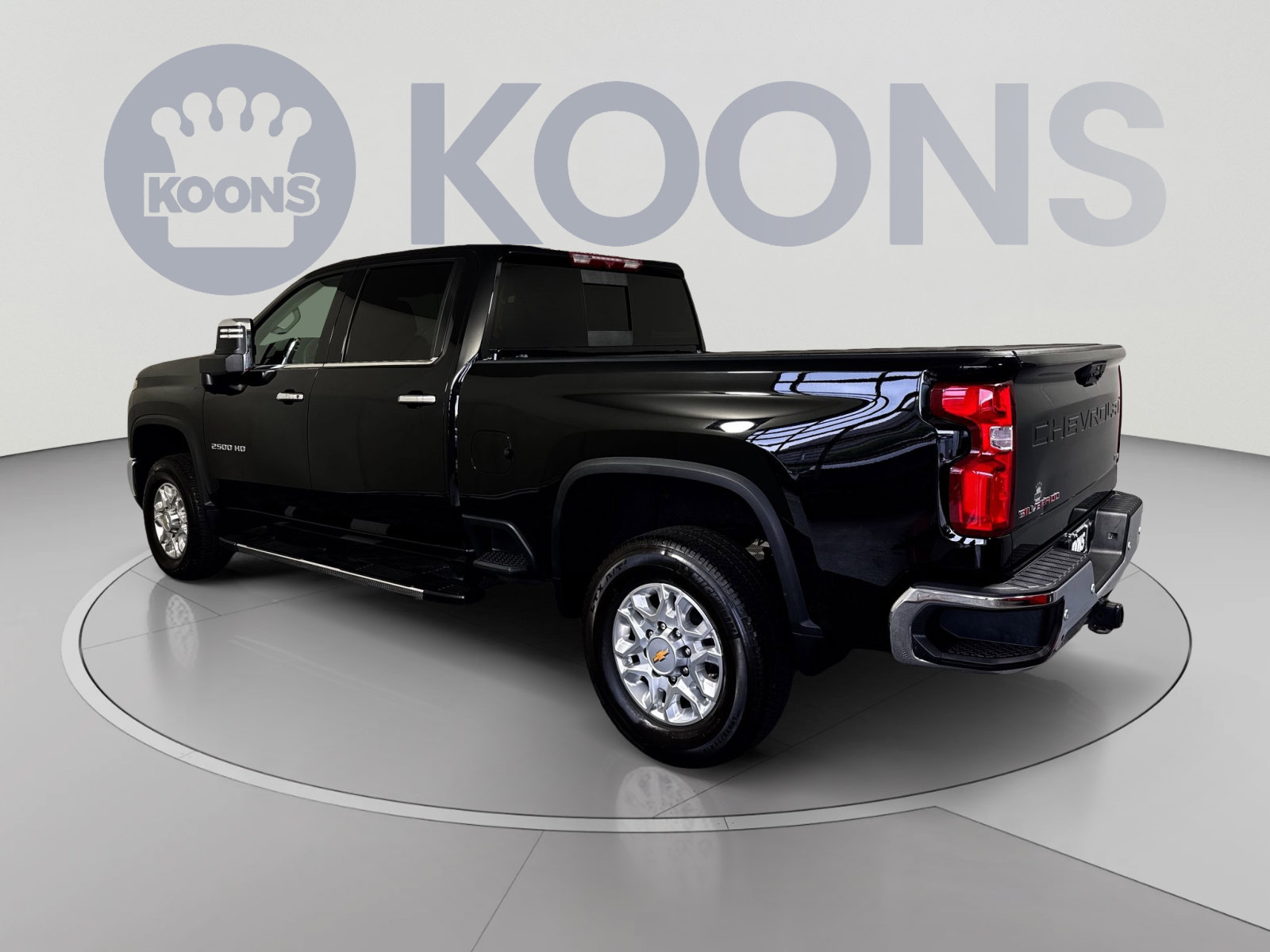 Used 2024 Chevrolet Silverado 2500 LTZ w/ LTZ Convenience Package AWD/4WD image 4