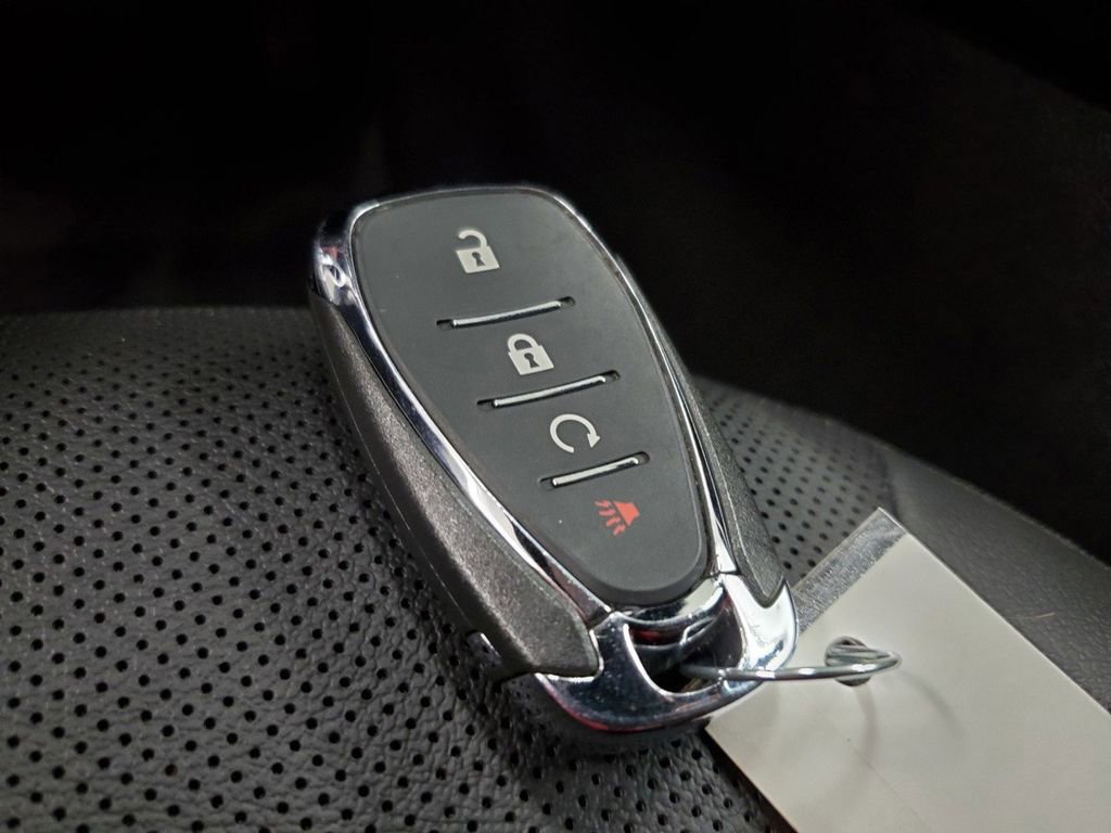 Certified 2025 Chevrolet Trax RS w/ Driver Confidence Package image 33