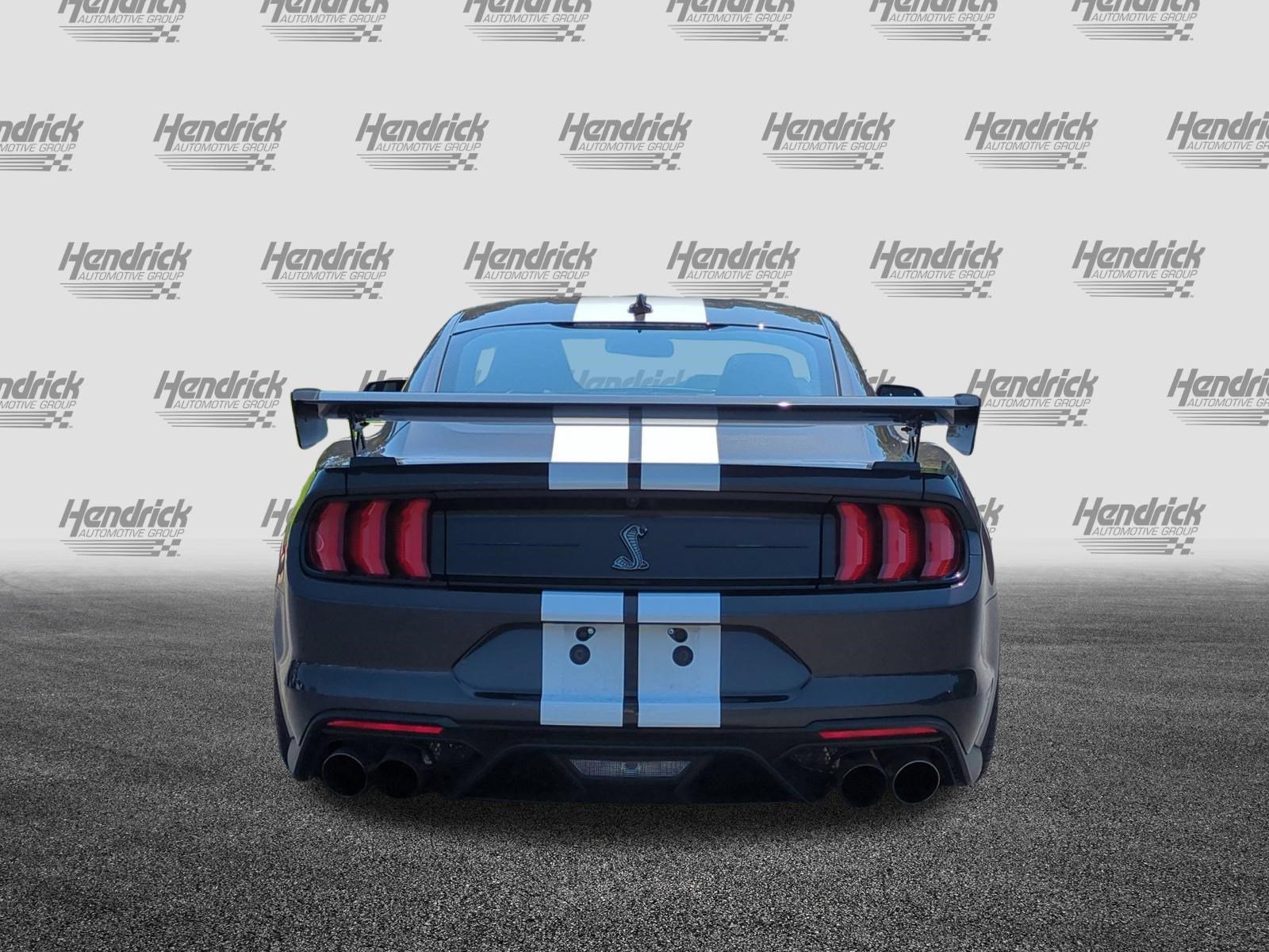 Used 2022 Ford Mustang Shelby GT500 w/ Carbon Fiber Track Pack RWD image 9