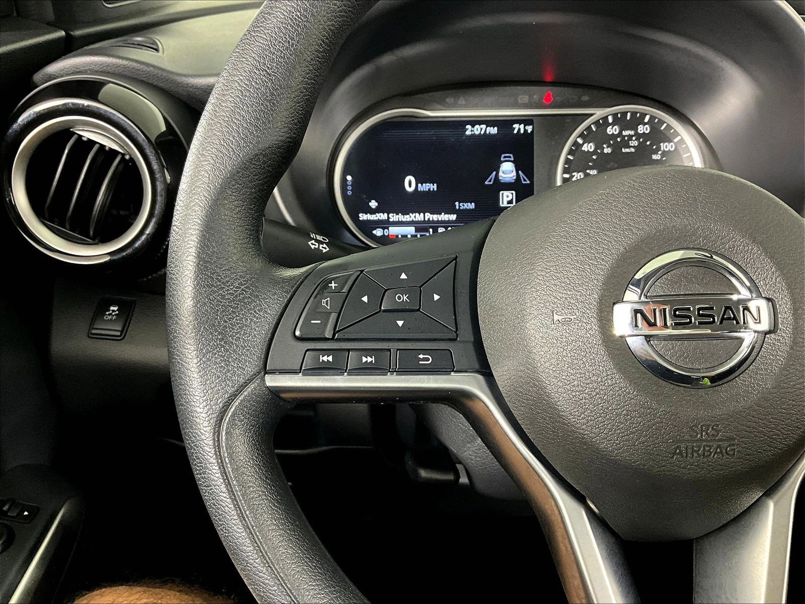 Used 2019 Nissan Kicks SV FWD image 11