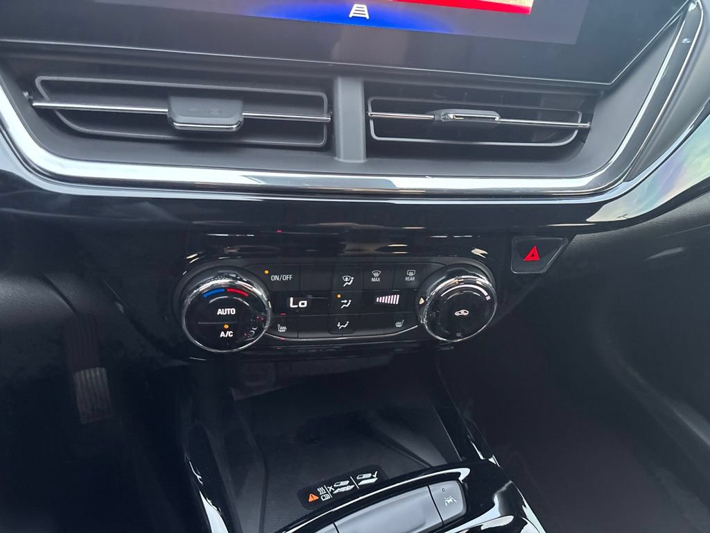 New 2026 Chevrolet Trax RS w/ Sunroof Package FWD image 24