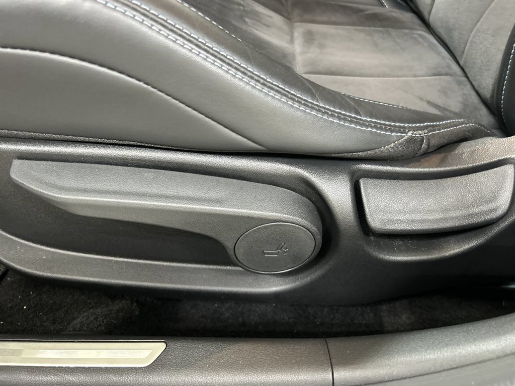 Used 2025 Hyundai Elantra N FWD image 10