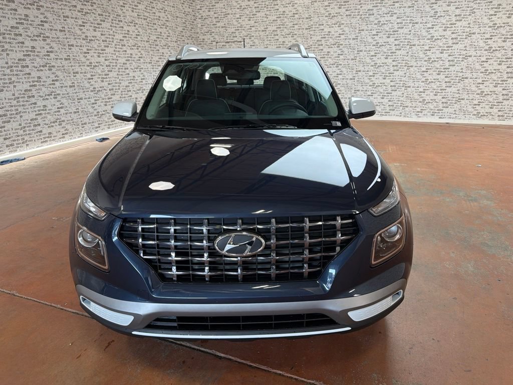 New 2026 Hyundai Venue SEL FWD image 2