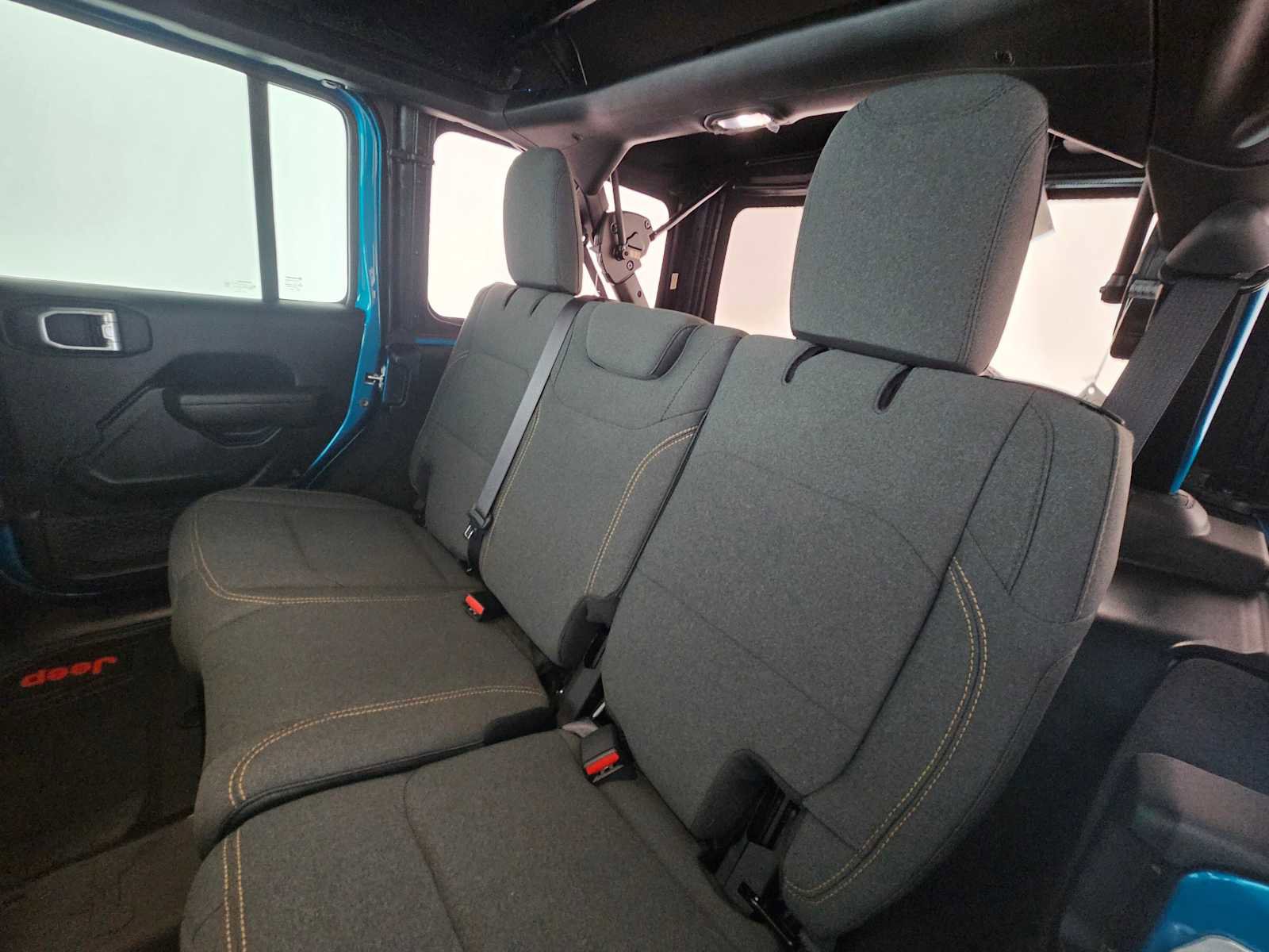 Used 2024 Jeep Wrangler Sport S image 17