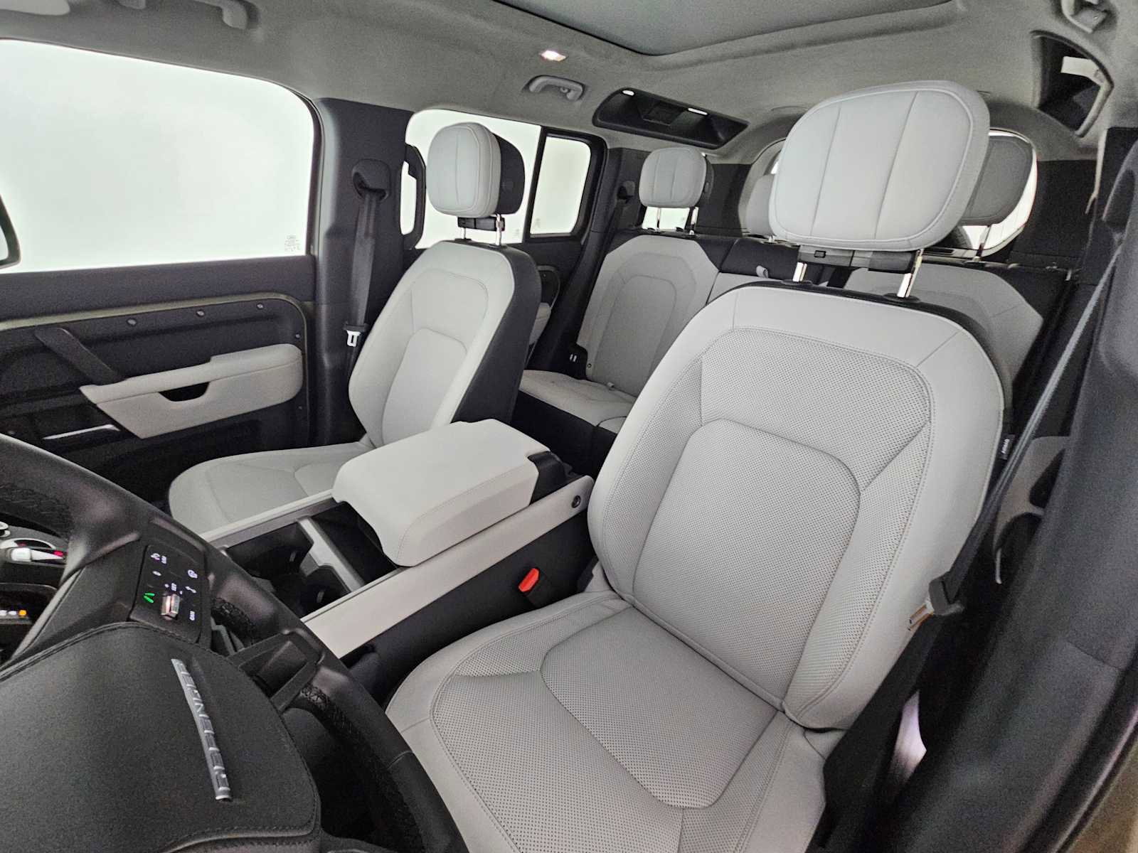 New 2025 Land Rover Defender 110 X image 21
