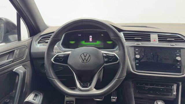 Used 2024 Volkswagen Tiguan SE R-Line image 20