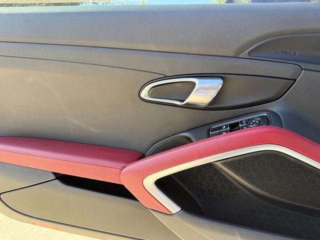 Used 2020 Porsche 718 Boxster RWD image 19