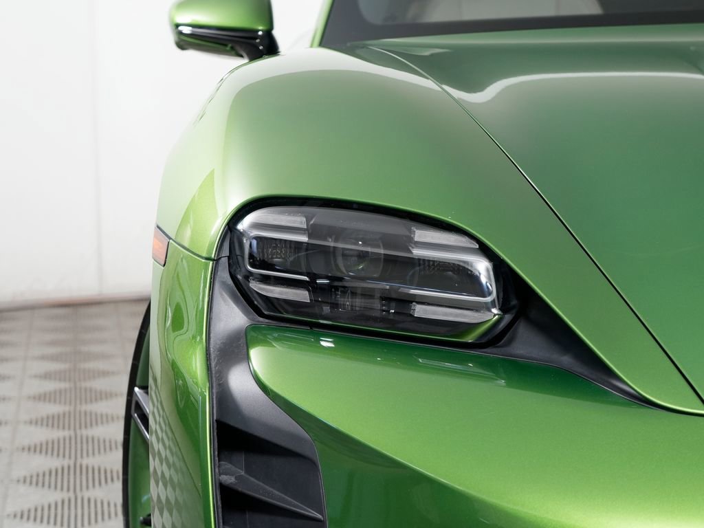 Certified 2022 Porsche Taycan 4S image 11